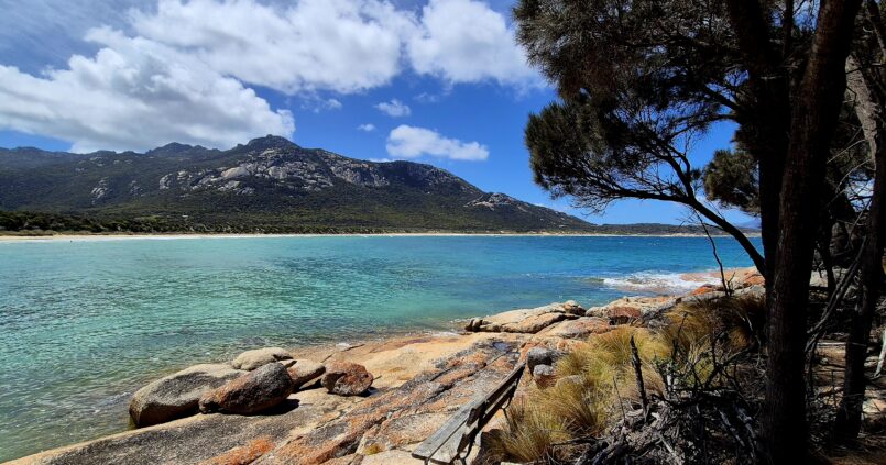 Trousers Point. Flinders Island. Photo Australian Air Safairs