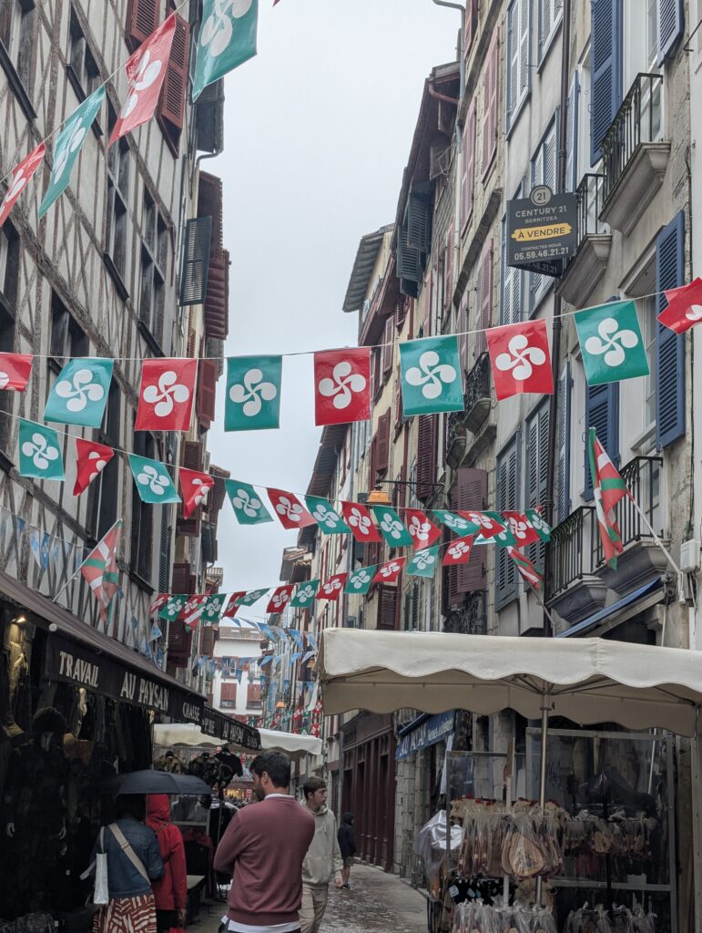 Basque crosses and colours in Bayonne